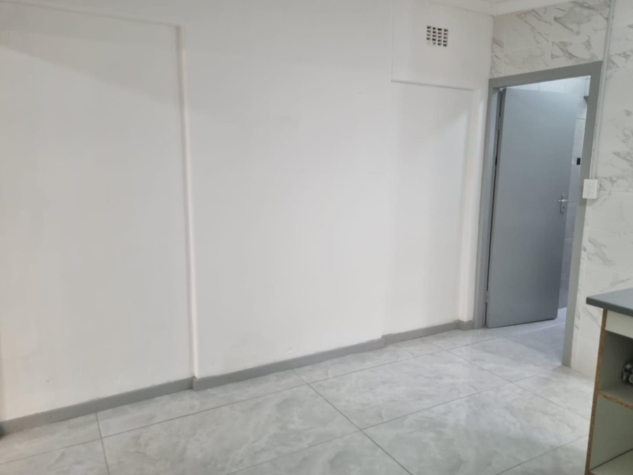 To Let 1 Bedroom Property for Rent in Eikendal Western Cape